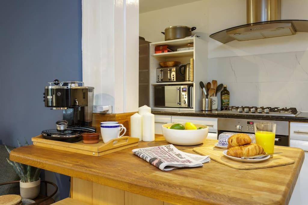 Seaside Escape Apartment พอร์ตสมัธ ภายนอก รูปภาพ
